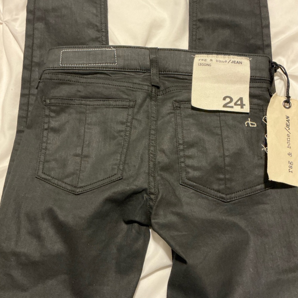Women’s  Black Jeans